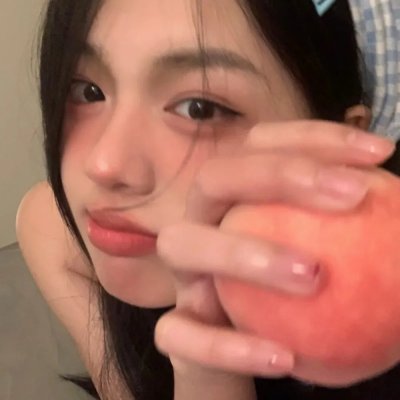 踉跄的女孩